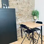100% Renovated - Quiet Apartmán Lutych